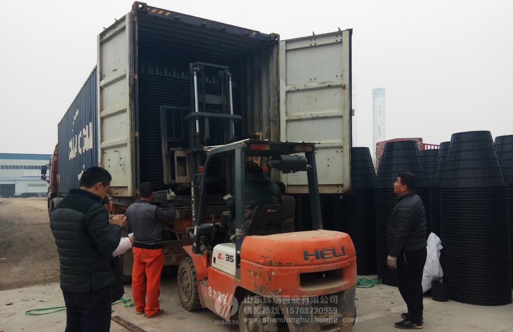 山東輝瑞管業(yè)：一批化糞池出口菲律賓，新農村旱廁改造走向全球